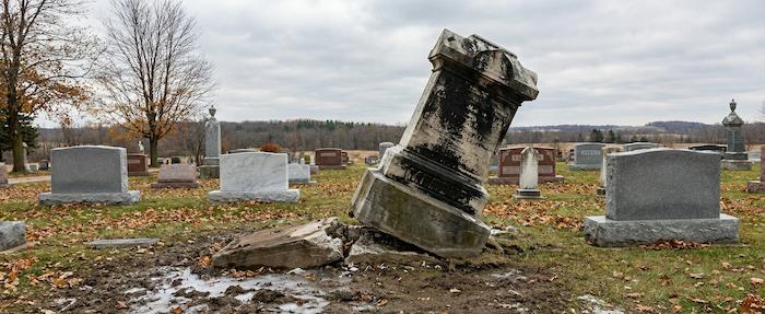 Professional headstone cleaning service in Wisconsin cemetery